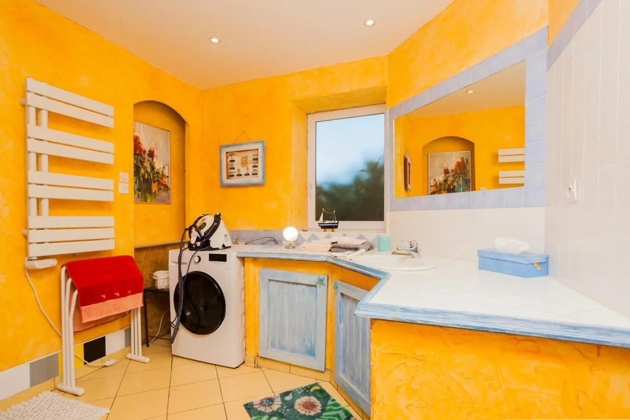 Kerouidret Bed & Breakfast Penvénan